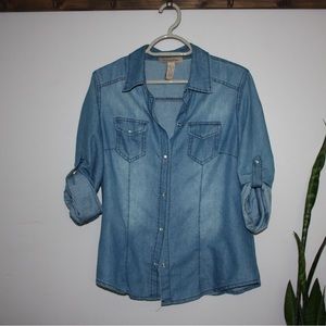 Fun & Flirt blue Jean look top size Large
